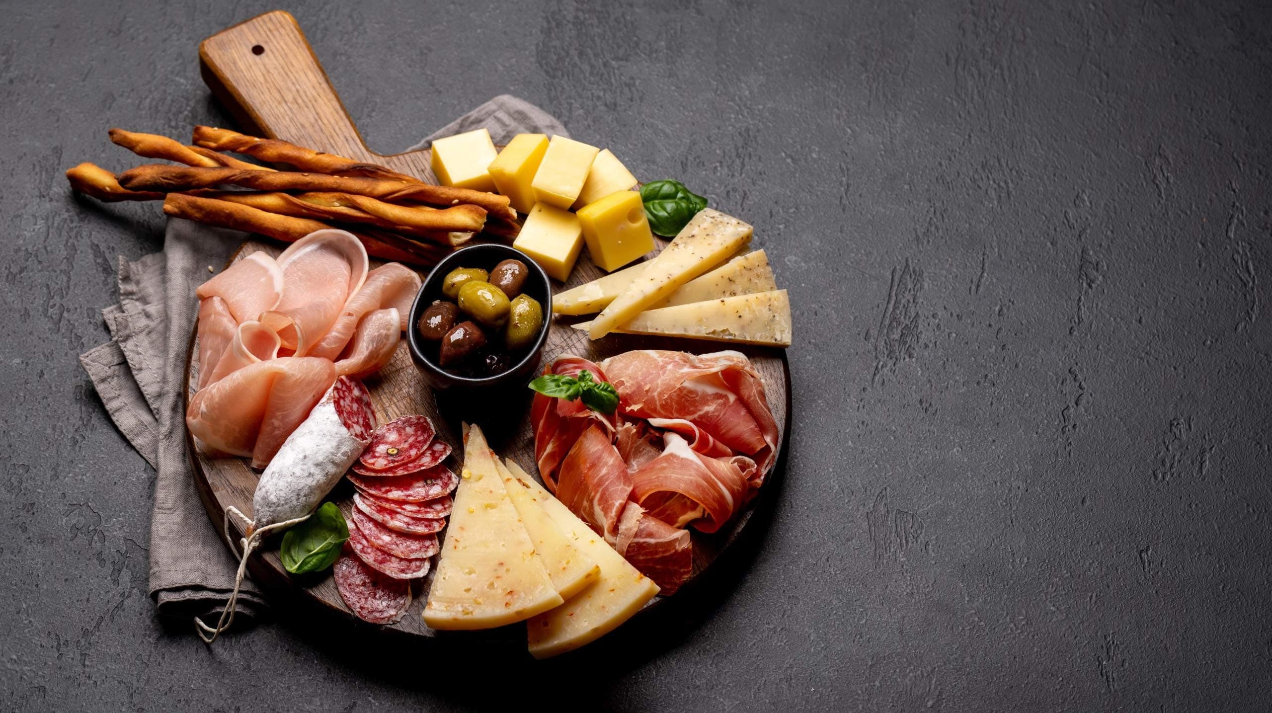 The Perfect Christmas Charcuterie Board